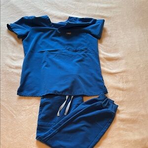 Figs Women’s Royal Blue Scrub Set